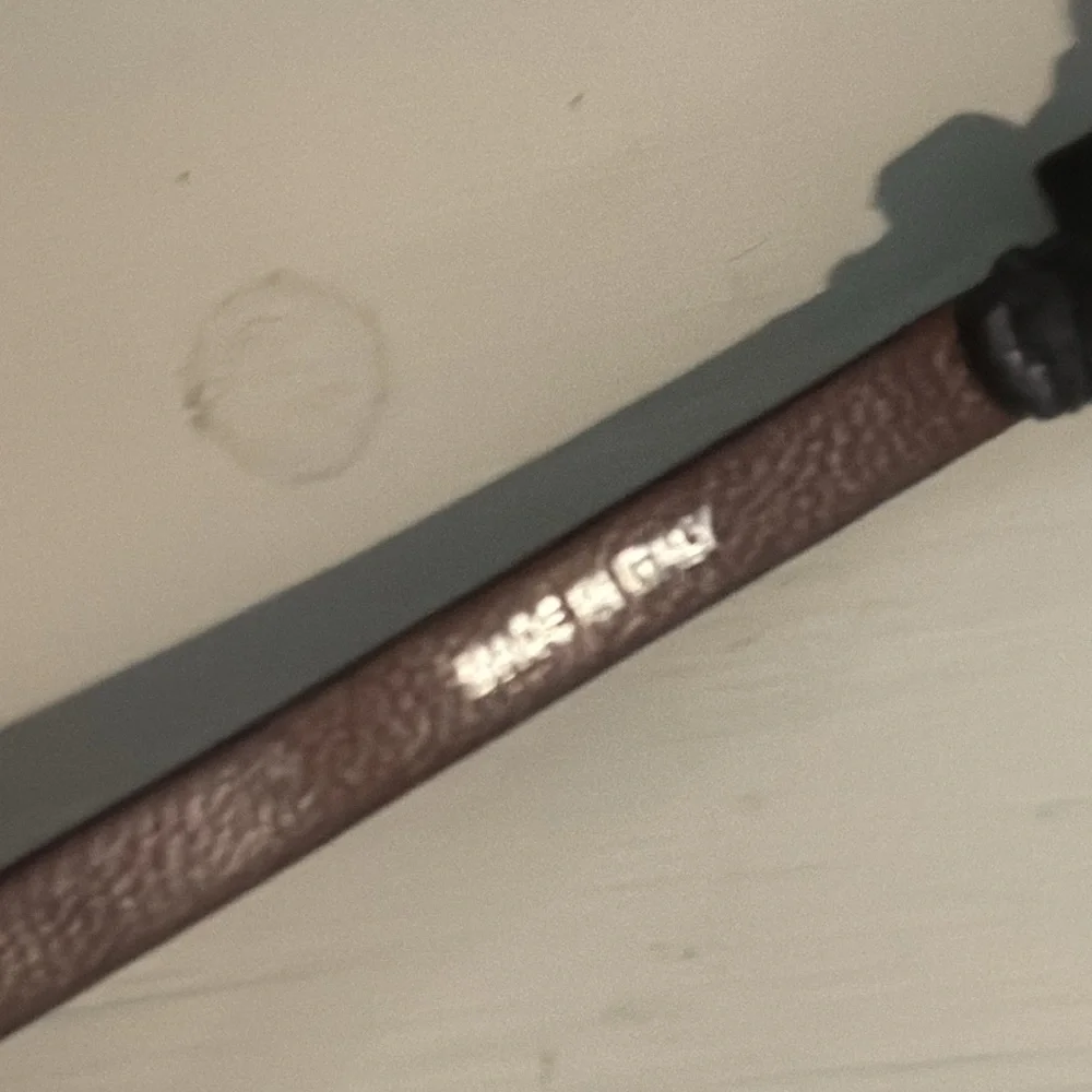 Alexander McQueen Black Leather Double Wrap studded bracelet with jeweled skull - Picture 3 of 10